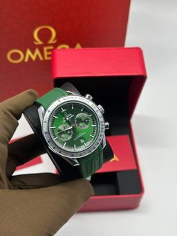 אומג,ה יוקרתי – סמל סטטוס בעולם היוקרה | איכות גבוהה   