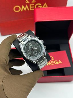 אומג,ה יוקרתי – סמל סטטוס בעולם היוקרה | איכות גבוהה  