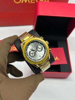 אומג,ה יוקרתי – סמל סטטוס בעולם היוקרה | איכות גבוהה   