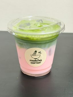 berry matcha kiss 🍓