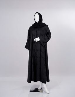 Velvet Bloom Textured Black Abaya