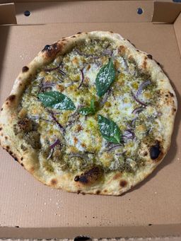 פיצה פסטו עדינה