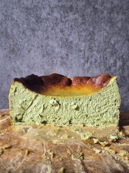 Matcha Basque Cheesecake