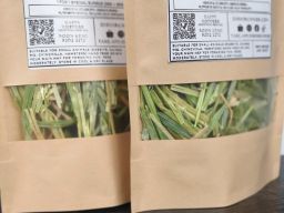 1 For 1 Special Bundle! Premium Golden & Green Oat Hay (35g + 35g)