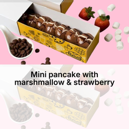Mini pancake  with marshmallow & strawberry