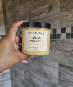 REFRESH BODY SCRUB 