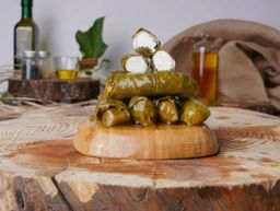 Grape Leaves Stuffed with labneh dipped with Oil 800 Ml