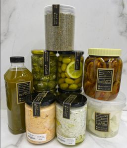 Breakfast Essential Basket - 8 Items