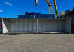 Contenedor de 40 pies High Cube modificado – Pared lateral recortada