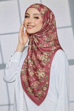 Rustique Lily in Brick Red