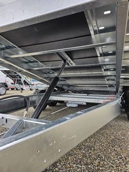 Remolque para transporte de coches Temared Carkeeper 5820/3 – 3 ejes