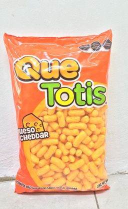 QUE TOTIS QUESO CHEDDAR BSA 400 GRS