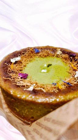 Pistachio Burnt Basque Cheesecake 4 inch 