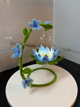 Blue lotus lamp