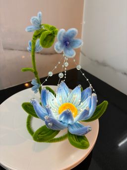 Blue lotus lamp
