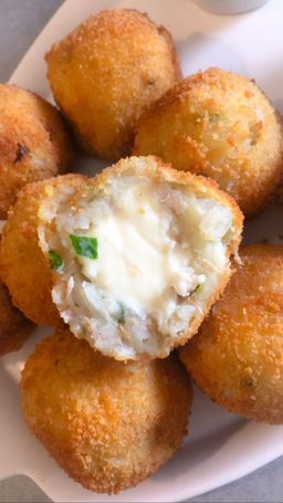 Cheesy Potato Balls 