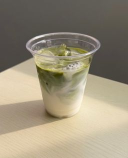 iced genmaicha latte