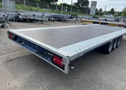 Remolque de plataforma BJT Connect – 3 ejes (3,5 t)