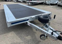 Remolque de plataforma BJT Connect – 3 ejes (3,5 t)