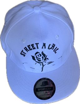 White casquette 