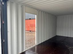 Contenedor de 20 pies en color antracita con puerta de acero