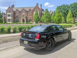 2023 Chrysler 300C 
