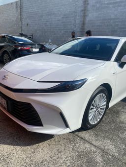 2026 Toyota Camry Hybrid 