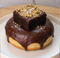 BROWNIE WALNUT (Available to order ONLY on Fri. 17th & 24h)