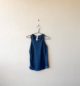 Musculosa New Balance - Espalda Plisada