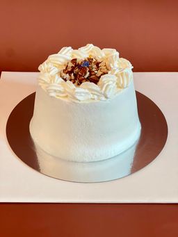 Caramelised Apple and Pecan Cake | 焦糖蘋果琥珀碧根果蛋糕