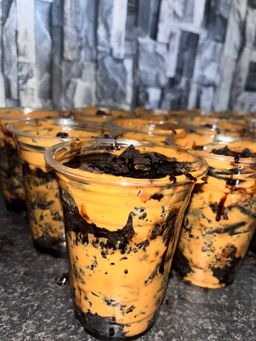 Oreo - coated chocolate caramel parfait cups