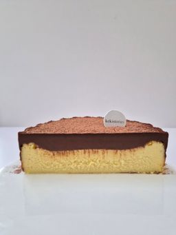 Nama Chocolate Basque Cheesecake