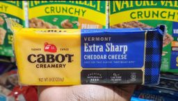 Cabot creamy Vermont extra sharp cheddar cheese  8 oz
