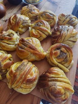 Cardamom Bun