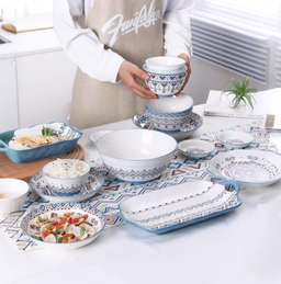 372 - CERAMIC TABLEWARE SET