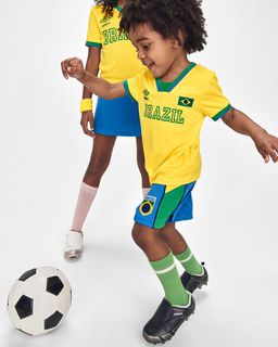 Toddler/Kids 2-Piece Umbro Brazil Soccer Jersey & Short Set