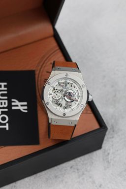 הובלו,ט  מנגנון אוטומטי - איכות גבוהה |  סמל סטטוס בעולם היוקרה   