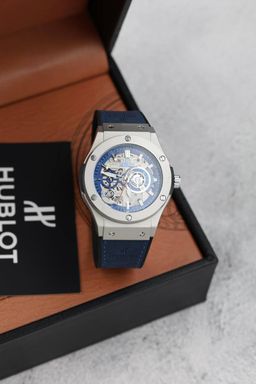 הובלו,ט  מנגנון אוטומטי - איכות גבוהה |  סמל סטטוס בעולם היוקרה   