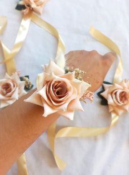 🌹 Clara Corsage