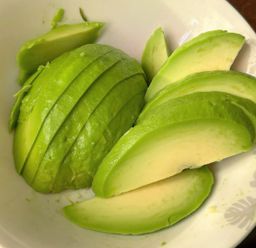 3x$5 Aguacates Mantequilla 