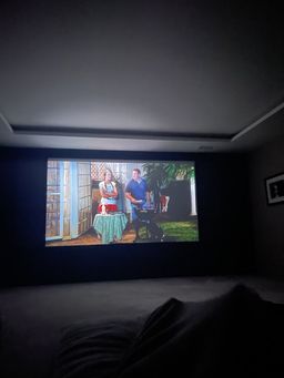 Premium Movie Cabin - Davinci Projector