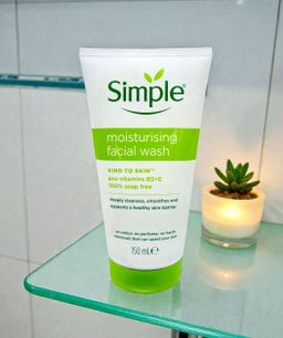 Simple Moisturising Facial Wash