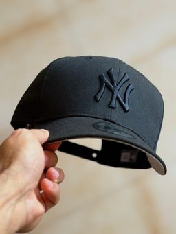 New Era 9Fifty - NY Yankees Basic Black on Black