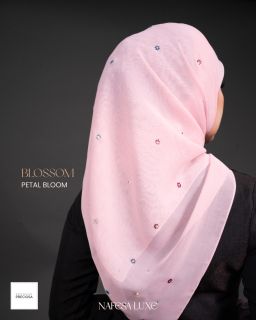 NAFESA LUXE BLOSSOM