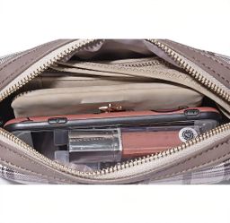 En-ji Ara-Khaki Pouch wanita