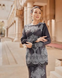 VIOLA LACE MINI KURUNG - BLACK
