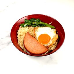 Luncheon Meat Egg Mee 午餐肉蛋 面