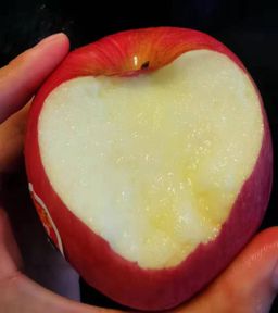 🍎烟台富士苹果 Apples -$7/8粒