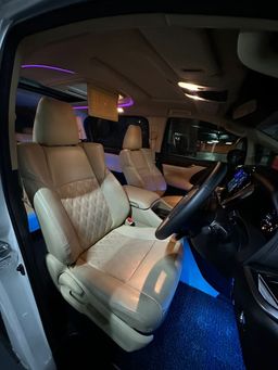 TOYOTA ALPHARD 8 SEATER