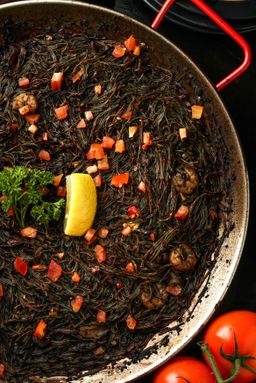 Fideuà Negra (pic: Large)